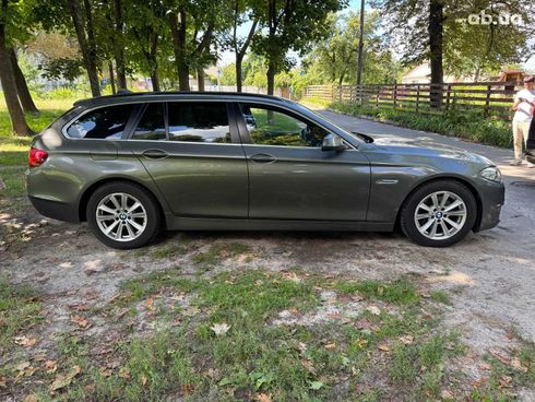 BMW 5 серия 2015 серый - фото 10