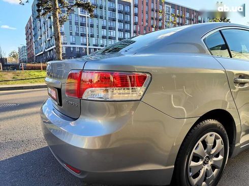 Toyota Avensis 2011 - фото 21
