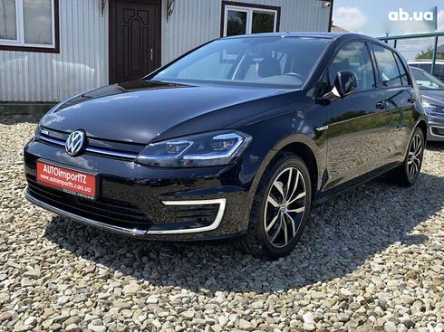 Volkswagen e-Golf 2020 - фото 8