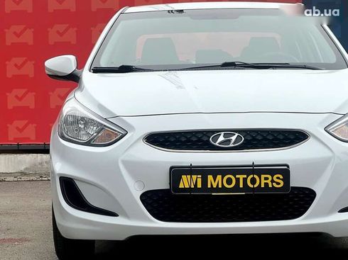 Hyundai Accent 2019 - фото 15