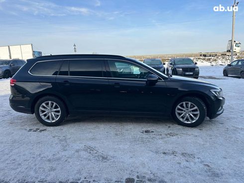 Volkswagen Passat 2018 черный - фото 7