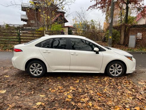 Toyota Corolla 2021 белый - фото 4