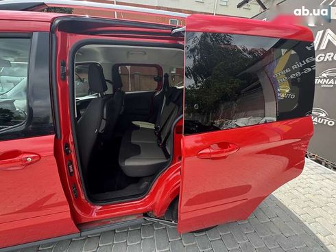 Ford Tourneo Courier 2018 - фото 20