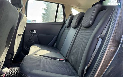 Renault Clio 2010 - фото 10