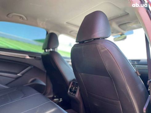 Volkswagen Passat 2018 - фото 26