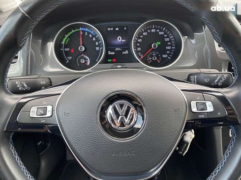 Volkswagen e-Golf 2020 - фото 20