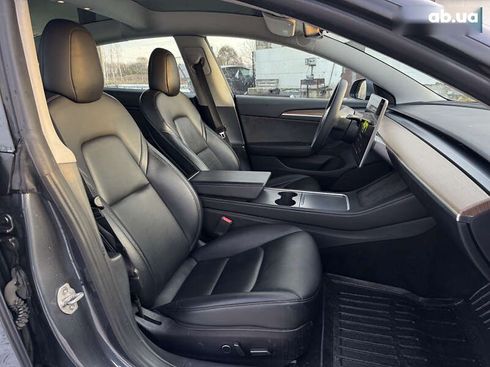Tesla Model 3 2022 - фото 20