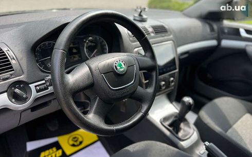 Skoda Octavia 2010 - фото 15