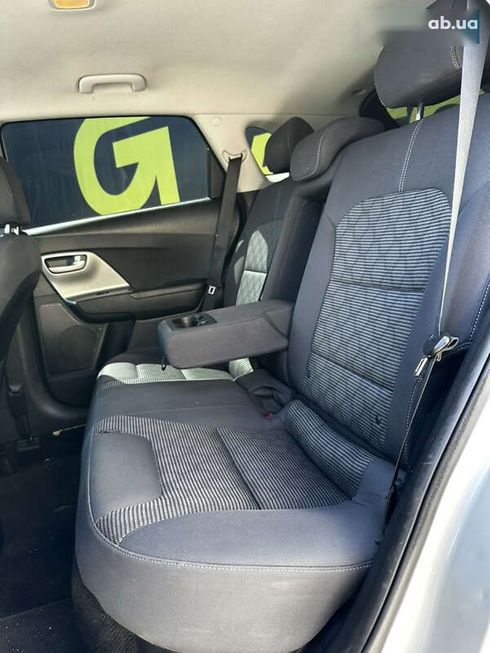 Kia Niro 2017 - фото 16