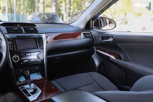 Toyota Camry 2012 - фото 13
