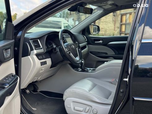 Toyota Highlander 2017 черный - фото 24