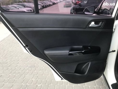 Kia Sportage 2017 белый - фото 22