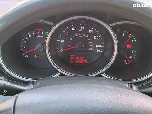 Kia Sorento 2011 красный - фото 23