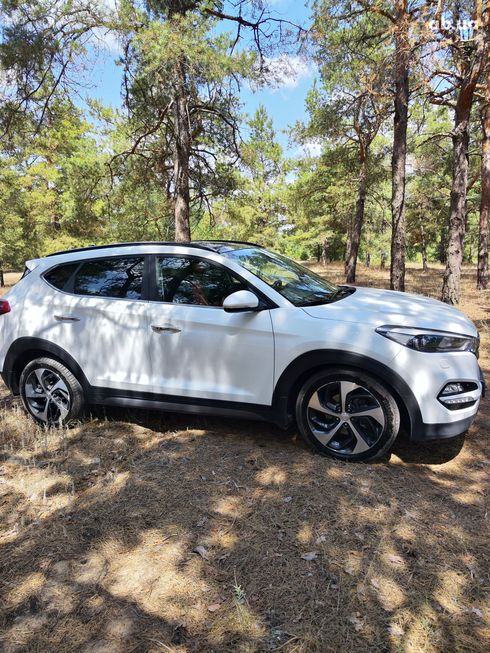 Hyundai Tucson 2016 белый - фото 8