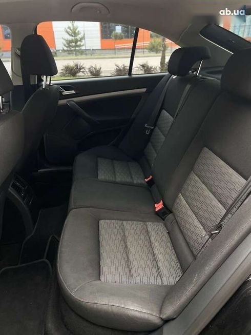 Skoda Octavia 2012 - фото 19