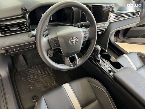 Toyota Camry 2024 - фото 20
