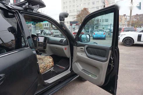 Toyota Land Cruiser 2005 - фото 29