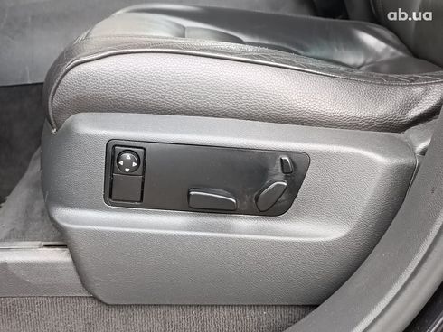 Volkswagen Touareg 2005 черный - фото 11
