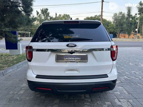 Ford Explorer 2018 - фото 8