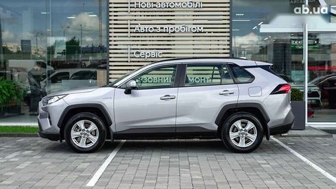 Toyota RAV4 2020 - фото 3