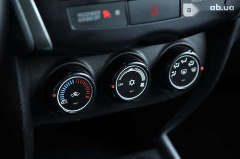 Mitsubishi Outlander 2012 - фото 15