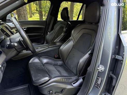 Volvo XC90 2016 - фото 13