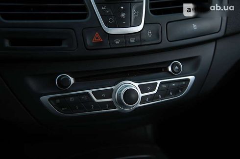 Renault Laguna 2011 - фото 16