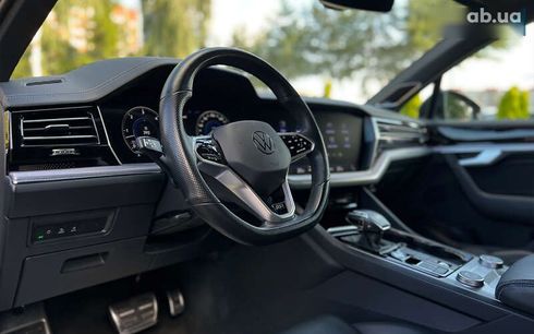 Volkswagen Touareg 2021 - фото 24