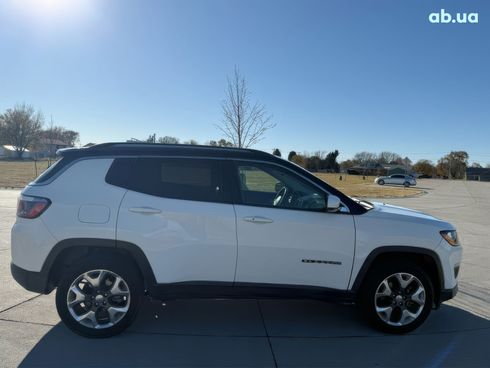 Jeep Compass 2017 белый - фото 4