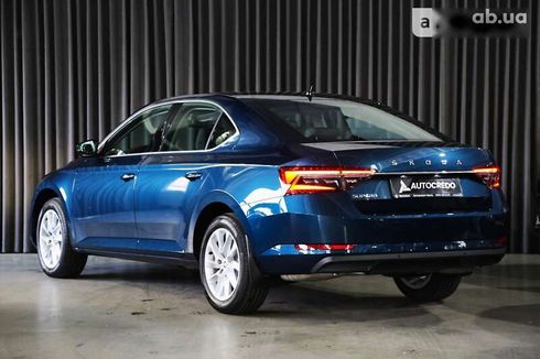 Skoda Superb 2023 - фото 5