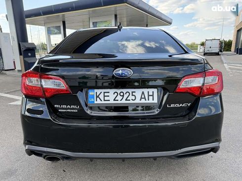 Subaru Legacy 2018 - фото 7