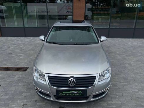 Volkswagen Passat 2010 - фото 4