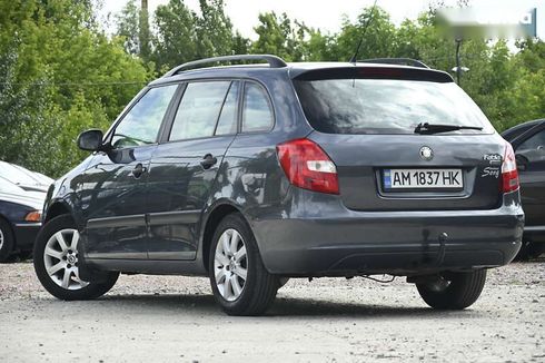 Skoda Fabia 2009 - фото 7