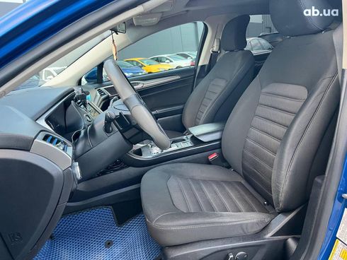 Ford Fusion 2018 синий - фото 18