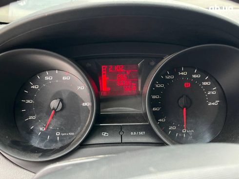 SEAT Ibiza 2011 желтый - фото 18