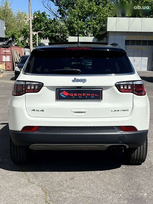 Jeep Compass 2018 - фото 8