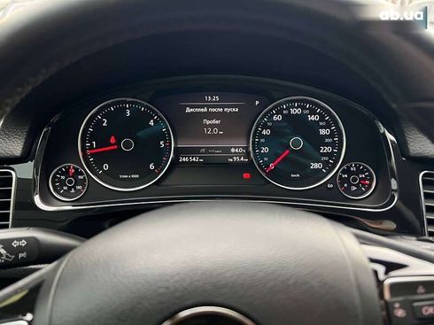 Volkswagen Touareg 2012 - фото 14