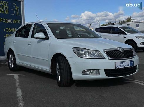 Skoda Octavia 2010 - фото 3