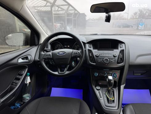 Ford Focus 2016 серый - фото 16