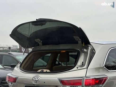 Toyota Highlander 2016 - фото 10
