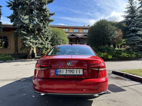 Volkswagen Passat 2020 красный - фото 4