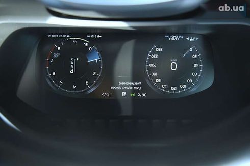 Volvo XC90 2018 - фото 16