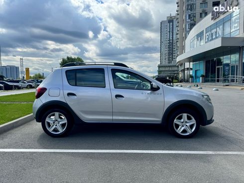 Renault Sandero Stepway 2014 - фото 4