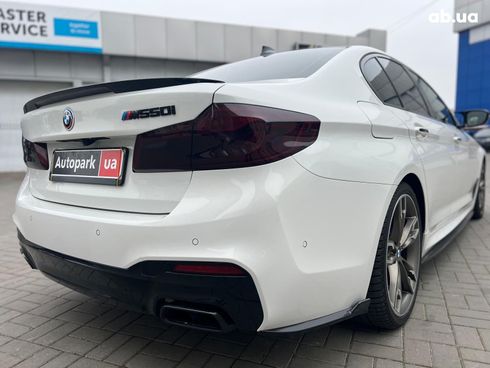 BMW 5 серия 2017 белый - фото 11