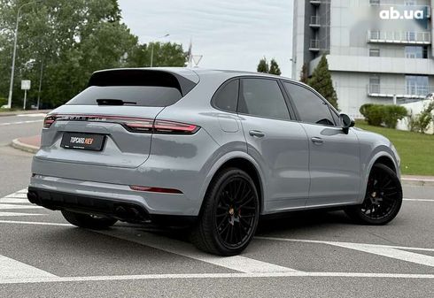 Porsche Cayenne 2018 - фото 16