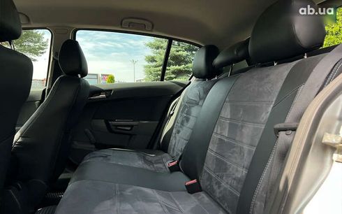 Opel Astra 2012 - фото 13