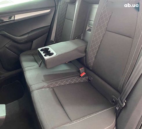 Skoda Karoq 2021 - фото 11
