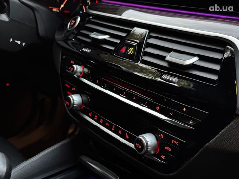 BMW 5 серия 2019 черный - фото 26