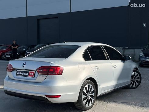 Volkswagen Jetta 2013 серый - фото 9