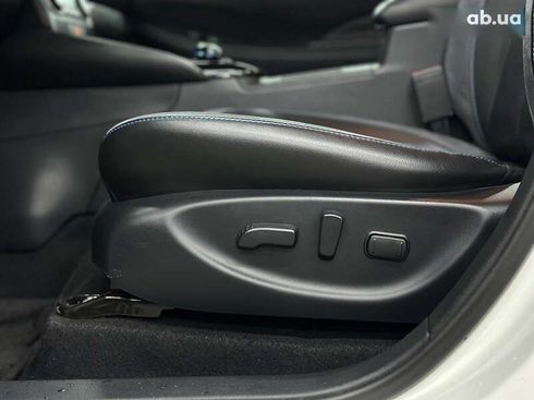 Nissan Leaf 2019 - фото 12